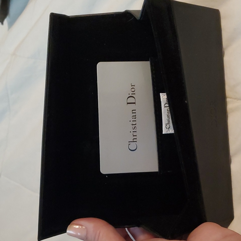 Authentic DIOR Sunglasses - Picture 5 of 6